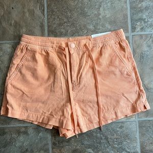 NWT high rise American eagle shorts